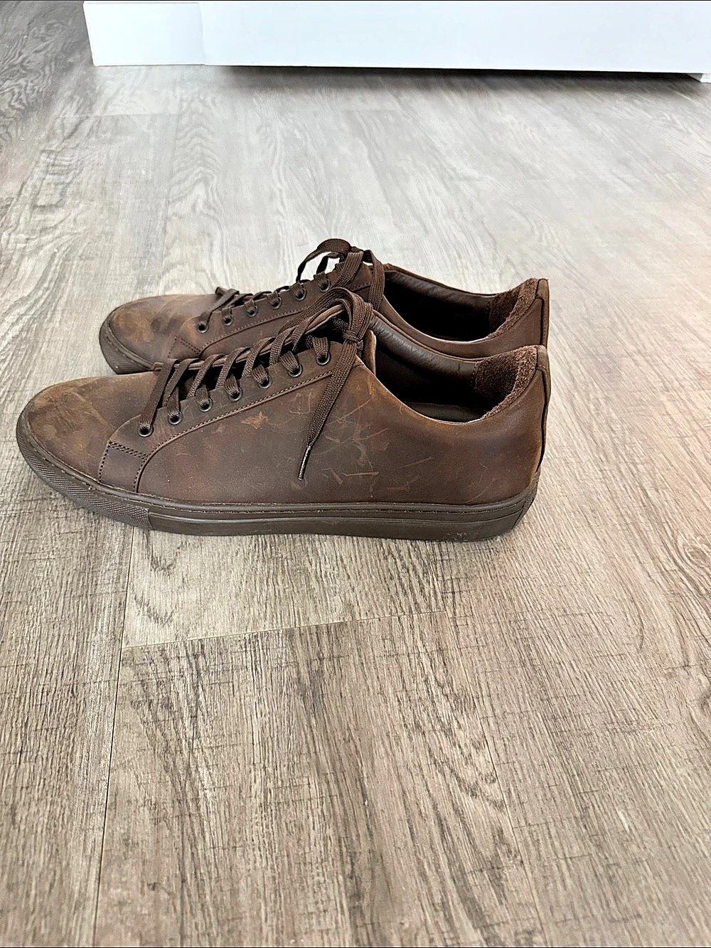 Thursday Brown Leather Sneakers